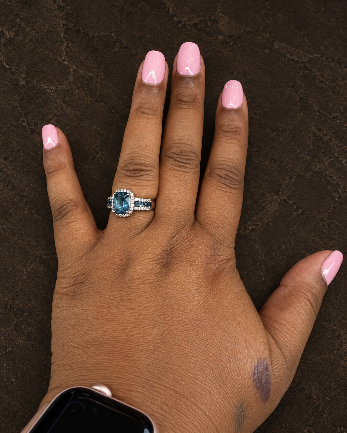 Anmi Nails & Spa nail design